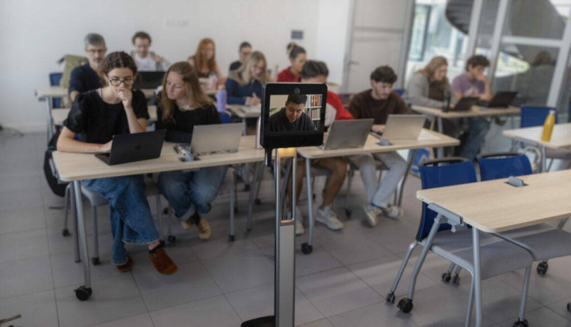 5G Metro salle cours etudiant en téléprésence