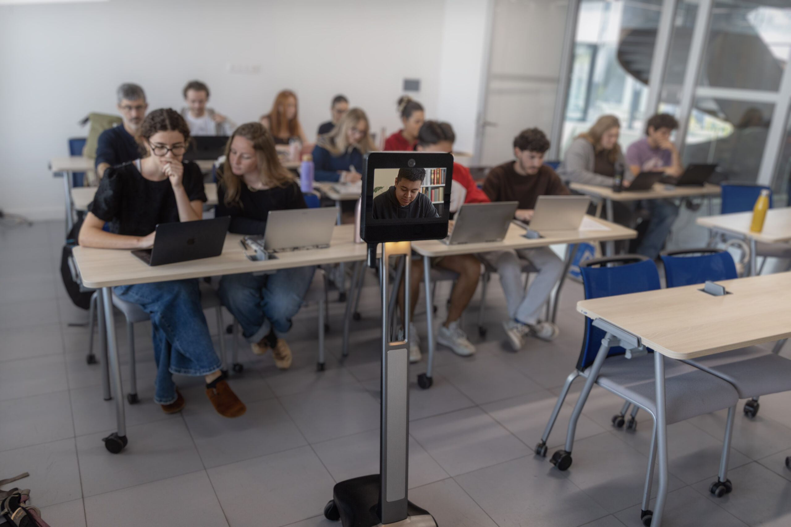 5G Metro salle cours etudiant en téléprésence